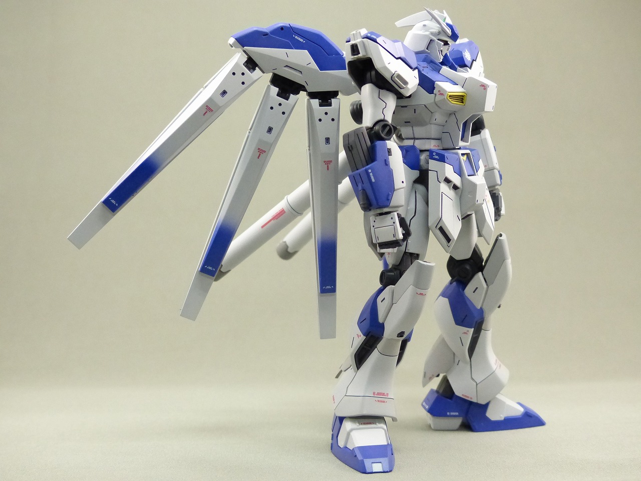 プラモ】HGUC Hi-νガンダム 1/144 – FunaLog